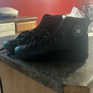 Size ten leather hi top converse m 8 w 10
